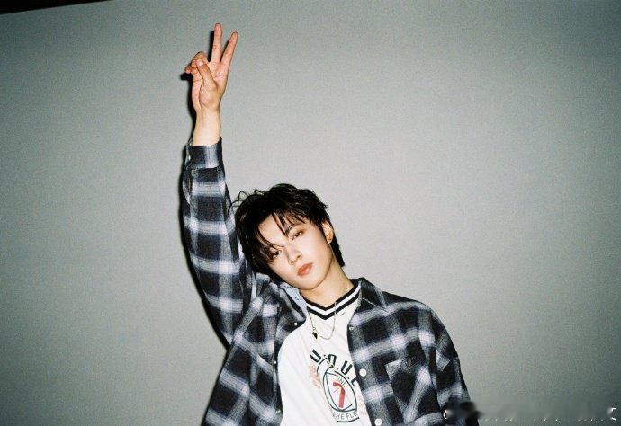 刘耀文问大家最喜欢我的神图是哪张刘耀文问粉丝最喜欢哪张神图刘耀文问粉丝最喜欢哪张