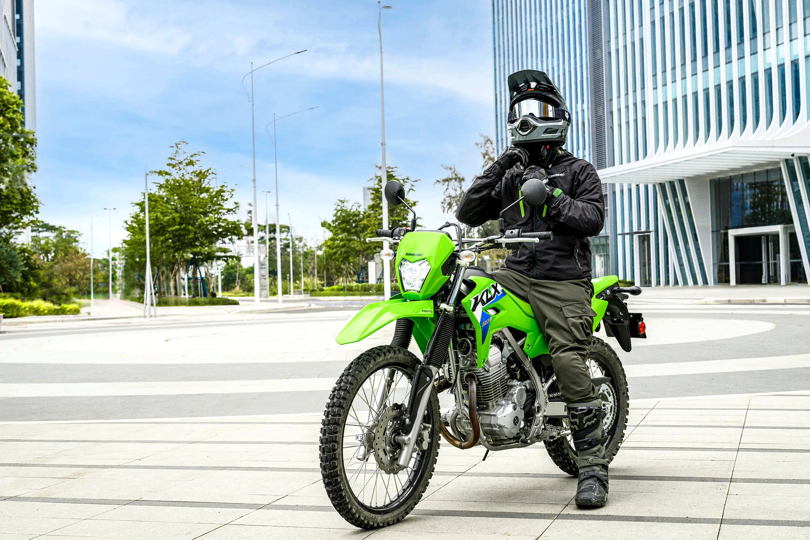 车市热门 Kawasaki 2027 KLX230 S 越野车 