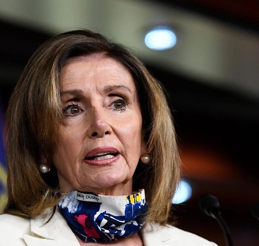 她怎么来了？昨晚看央视《今日关注》报道慕尼黑安全会议，一个熟悉的老面孔突然出现，