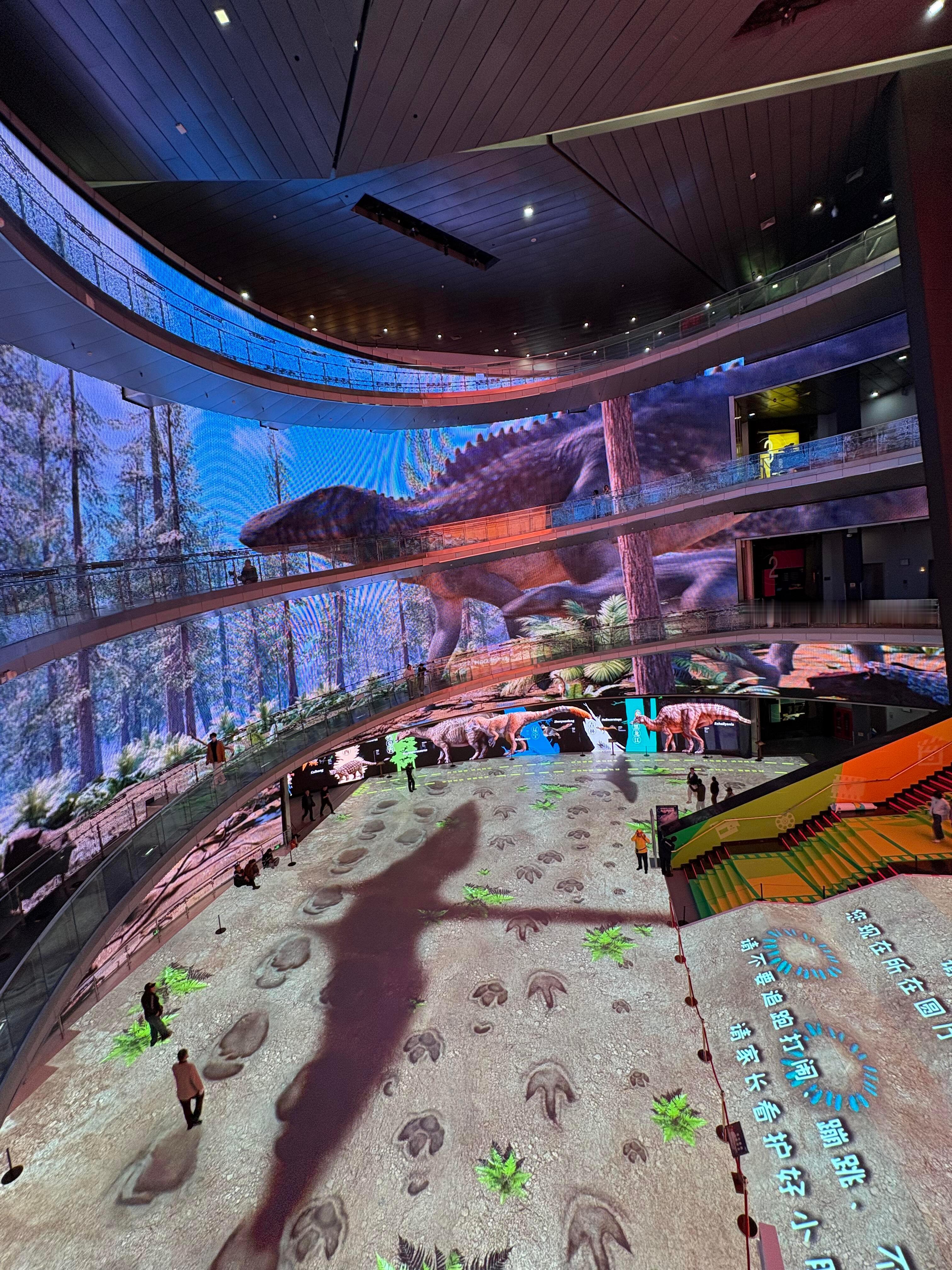 北京解锁狂欢周末新方式北京打工人疯玩周末图鉴告别工作日内耗！京城多地开启周末音乐