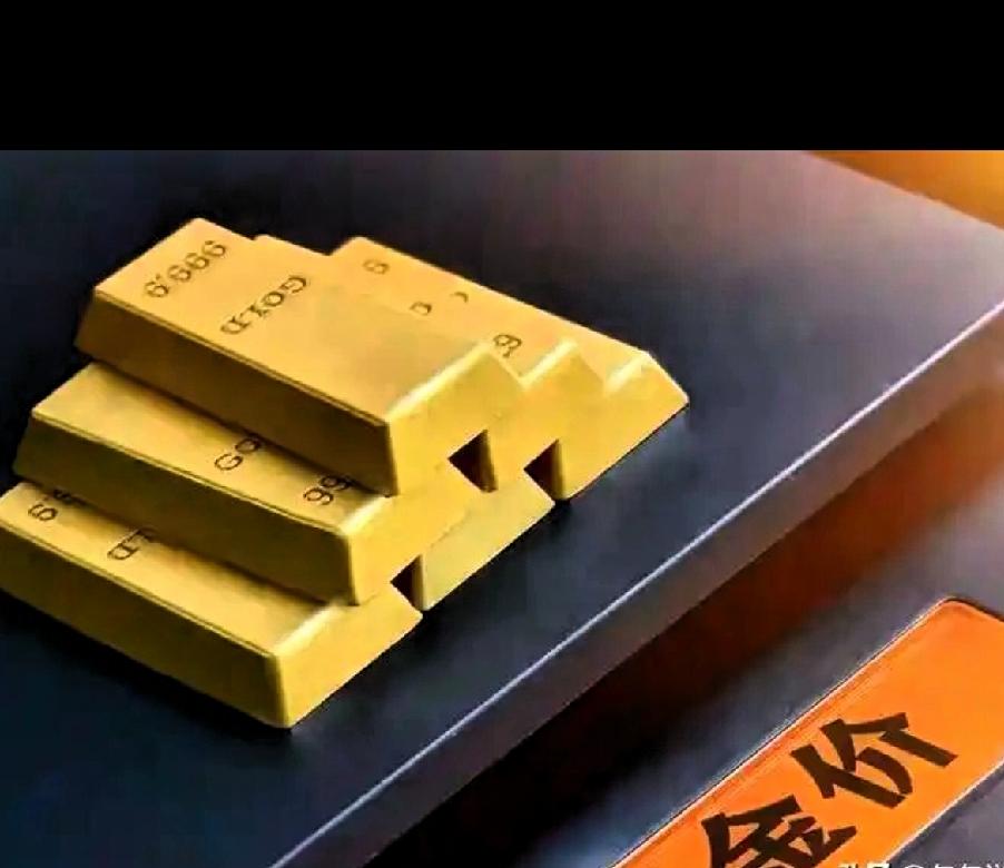 这都是人心了太“贪”的原因！
这次黄金的暴跌，坑惨了不少人，
刚刷到一位小伙去年