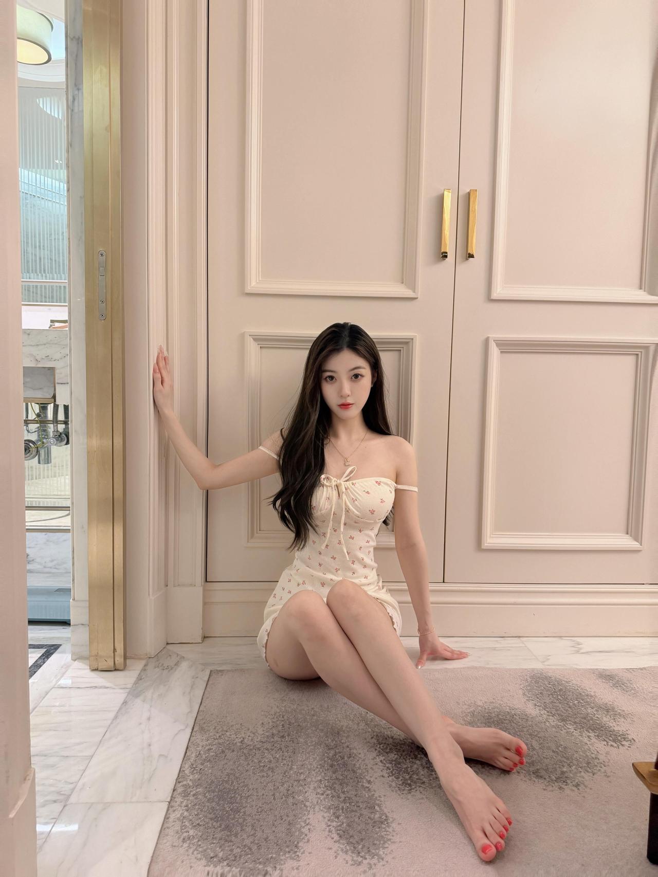 怎么会不开心呢 每天都很幸福 ੯‧̀͡⬮\ 习惯了撒个...～九九支吾