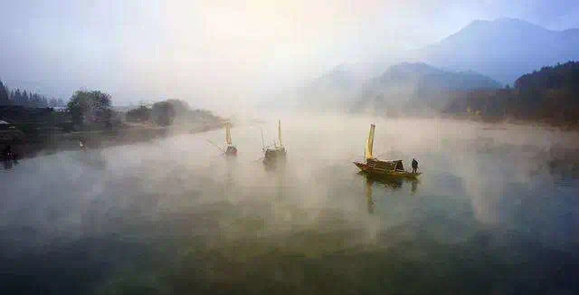 浙江古堰画乡，置身其中，总感觉像是误闯进了水墨画中。 ​​​