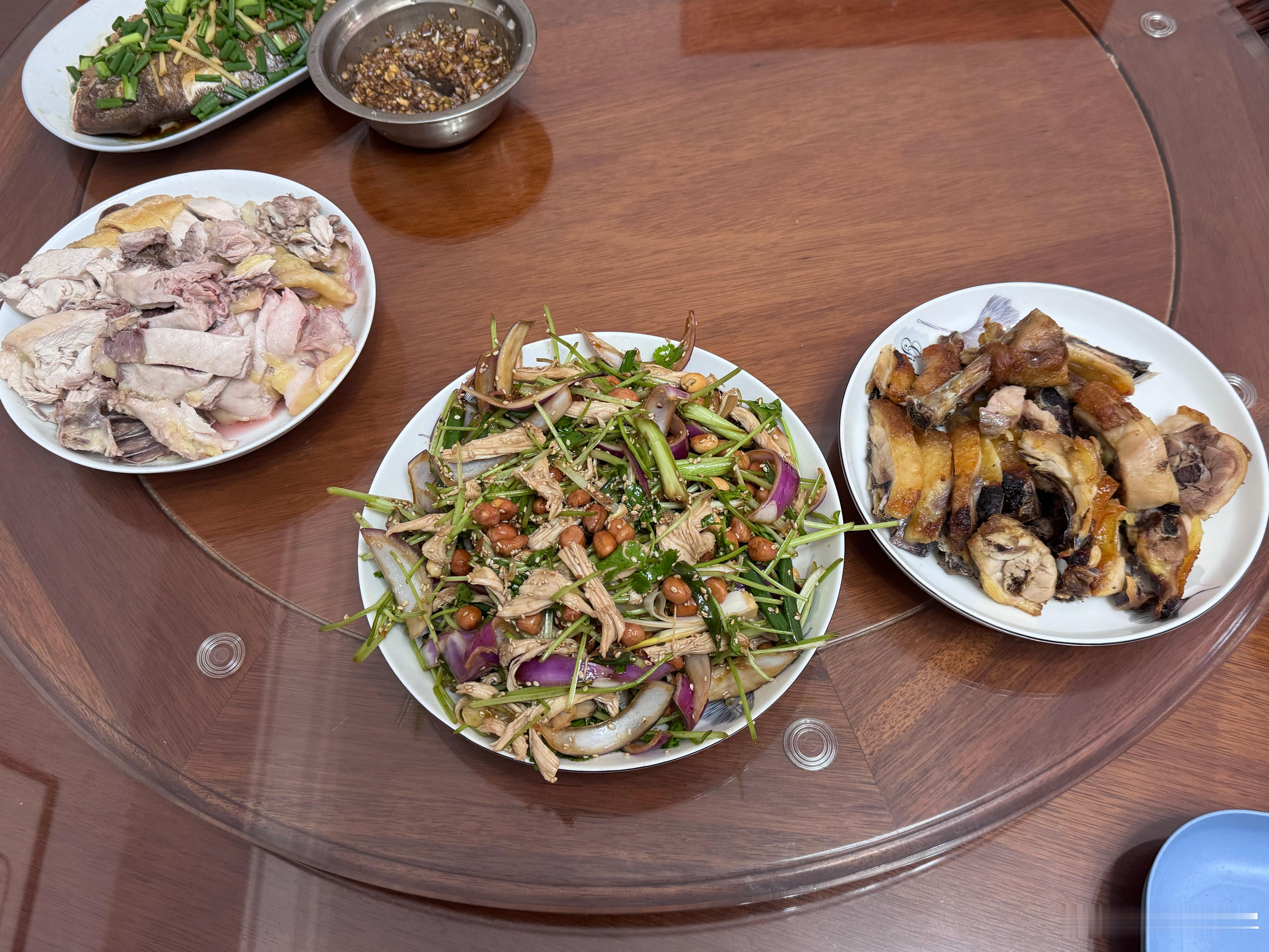 一鸡三吃，白切、手撕、盐焗烤，感谢短视频时代让我妈学会白切以外的做法