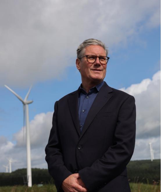 英国很急，下周访华
 
1月21日的英伦三岛，向东方递出了一份姗姗来迟的外交橄榄