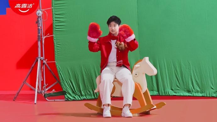 孙颖莎2026鲨骑马新形象太绝了
谁能拒绝笑着打球的孙颖莎啊 
鲨骑马造型一出来