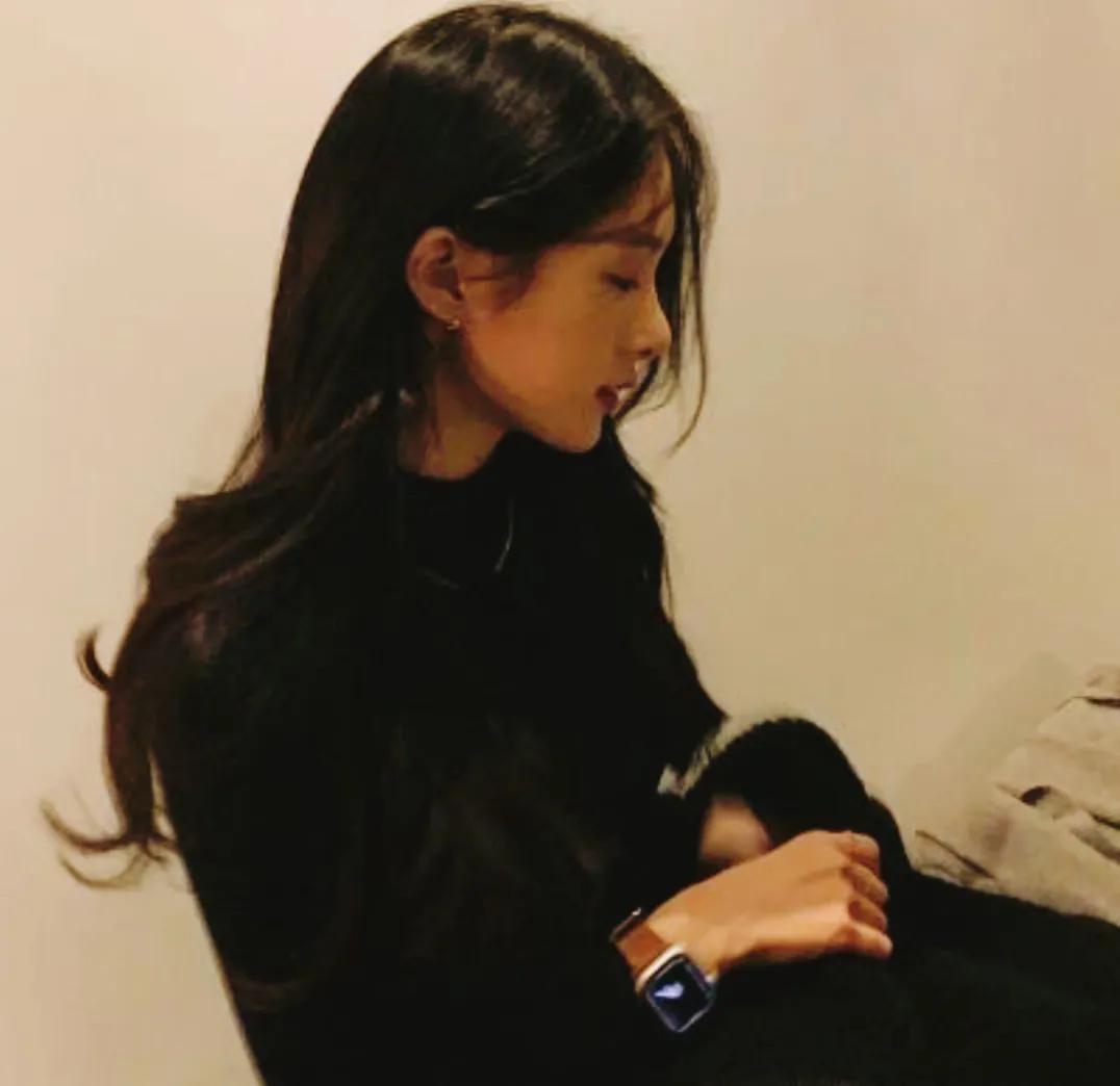 很有格局的一段话！

有格局的女人
这辈子就信奉一句话:
我爱钱，但我并不物质，