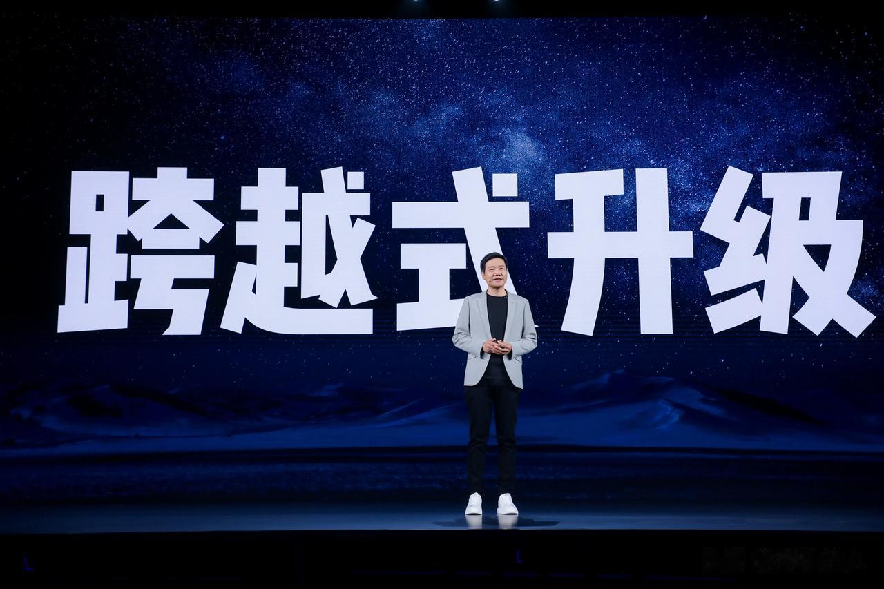 雷总:#小米14# 这一代升级实在太大了，大到你不敢相信！！所以这一代我们直接越