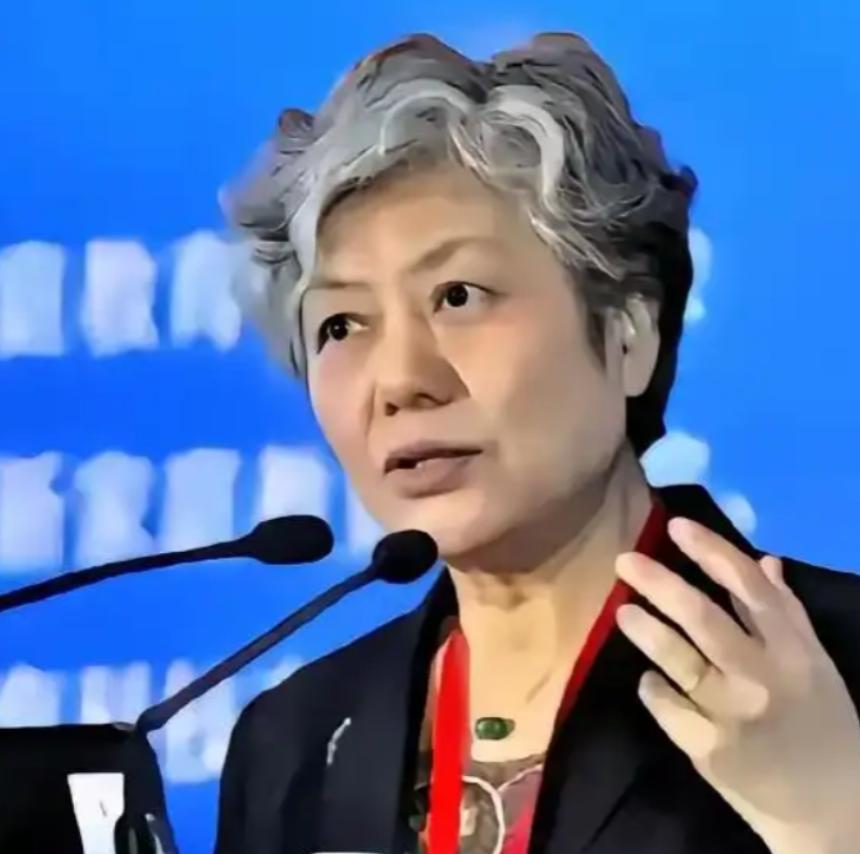 “不能判刑，那就高额罚款！”李玫瑾教授建言：扶人反遭无据讹诈，应当以敲诈勒索追责