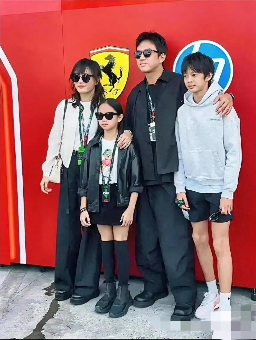 关于孙俪，
我发现她真的有一个问题，
不是穿衣审美不好，也不是演技不好，而是她的