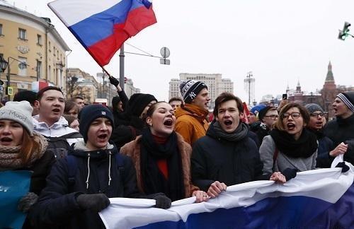 如果俄罗斯崩溃了，对谁最有利呢？说出来可能不信，俄罗斯一旦完蛋，所有人都能笑出声