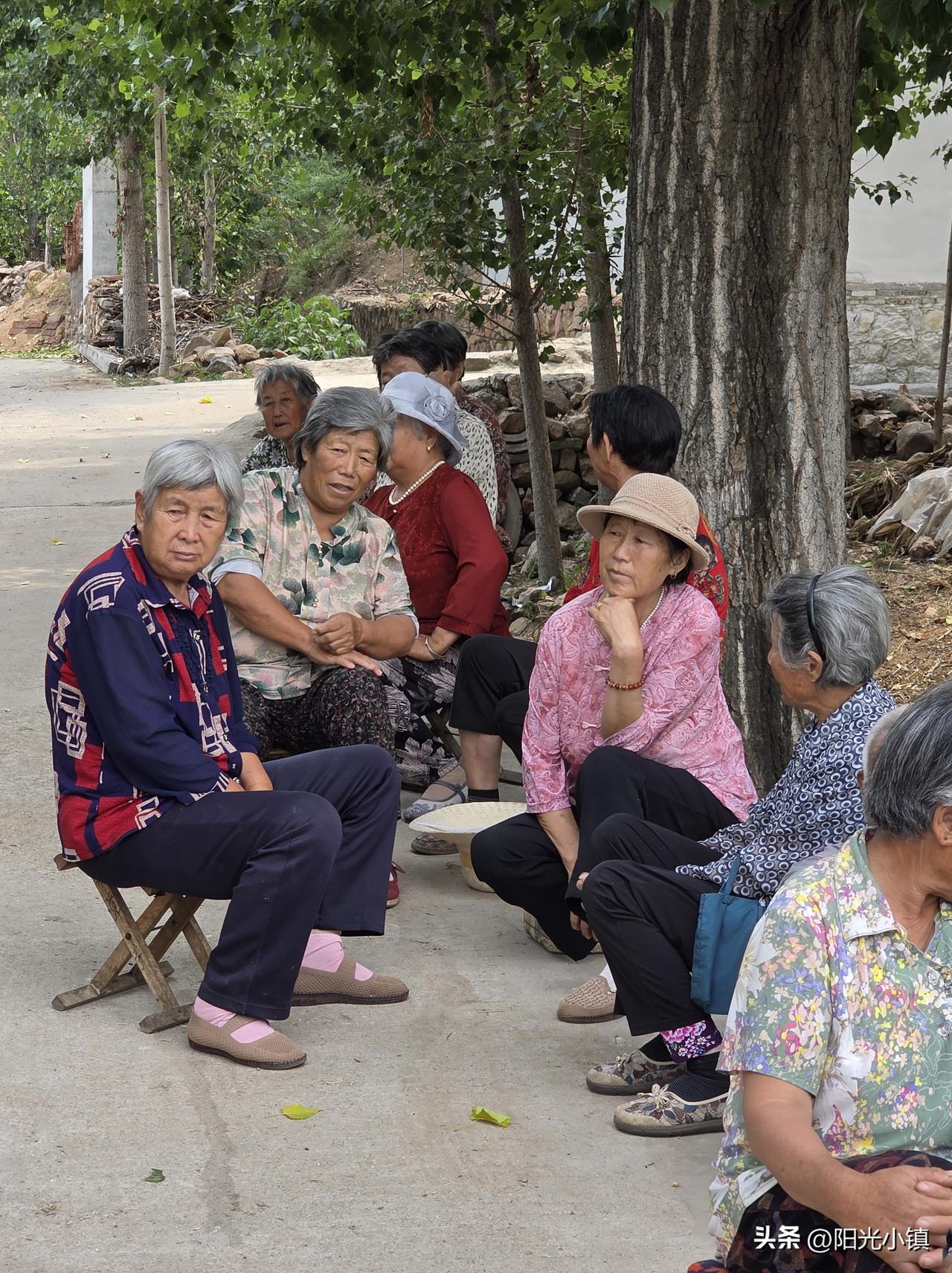 有些男人的嘴，果然说不出柔软的话……

这两天亲历了两件事：

一件是大前天下午