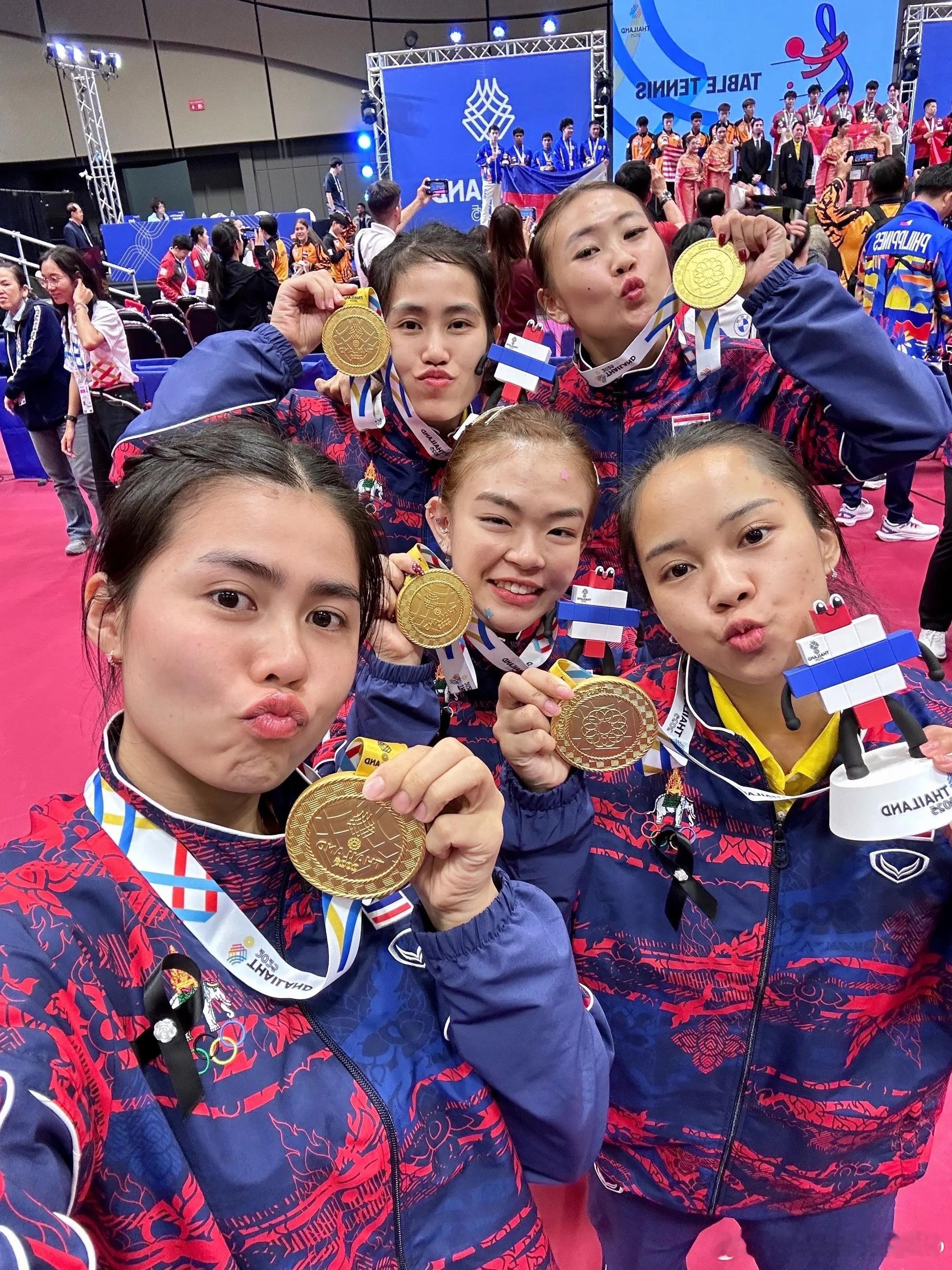 泰国队🥇东南亚运动会女团冠军 