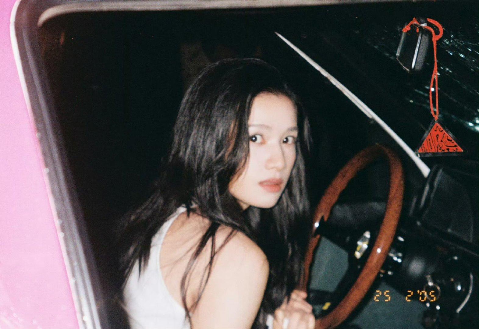 现偶真的不能没有张婧仪张婧仪现偶双剧出圈一部是热烈奔赴的爱恋，一部是逆境成长的故