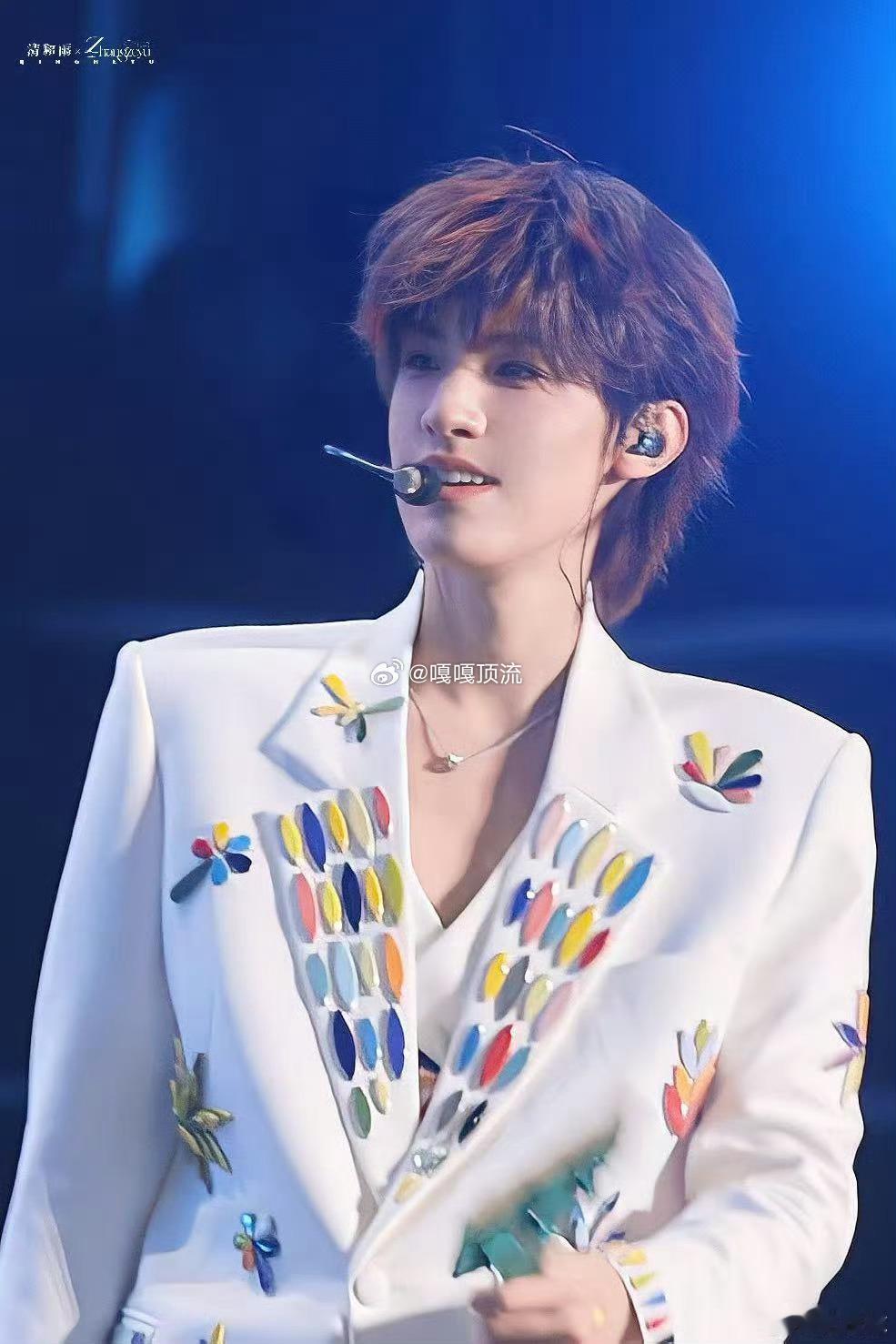 张泽禹大舌头版大舌头舞台 被张泽禹的《大舌头》狠狠拿捏了！“说爱你我就大舌头”的