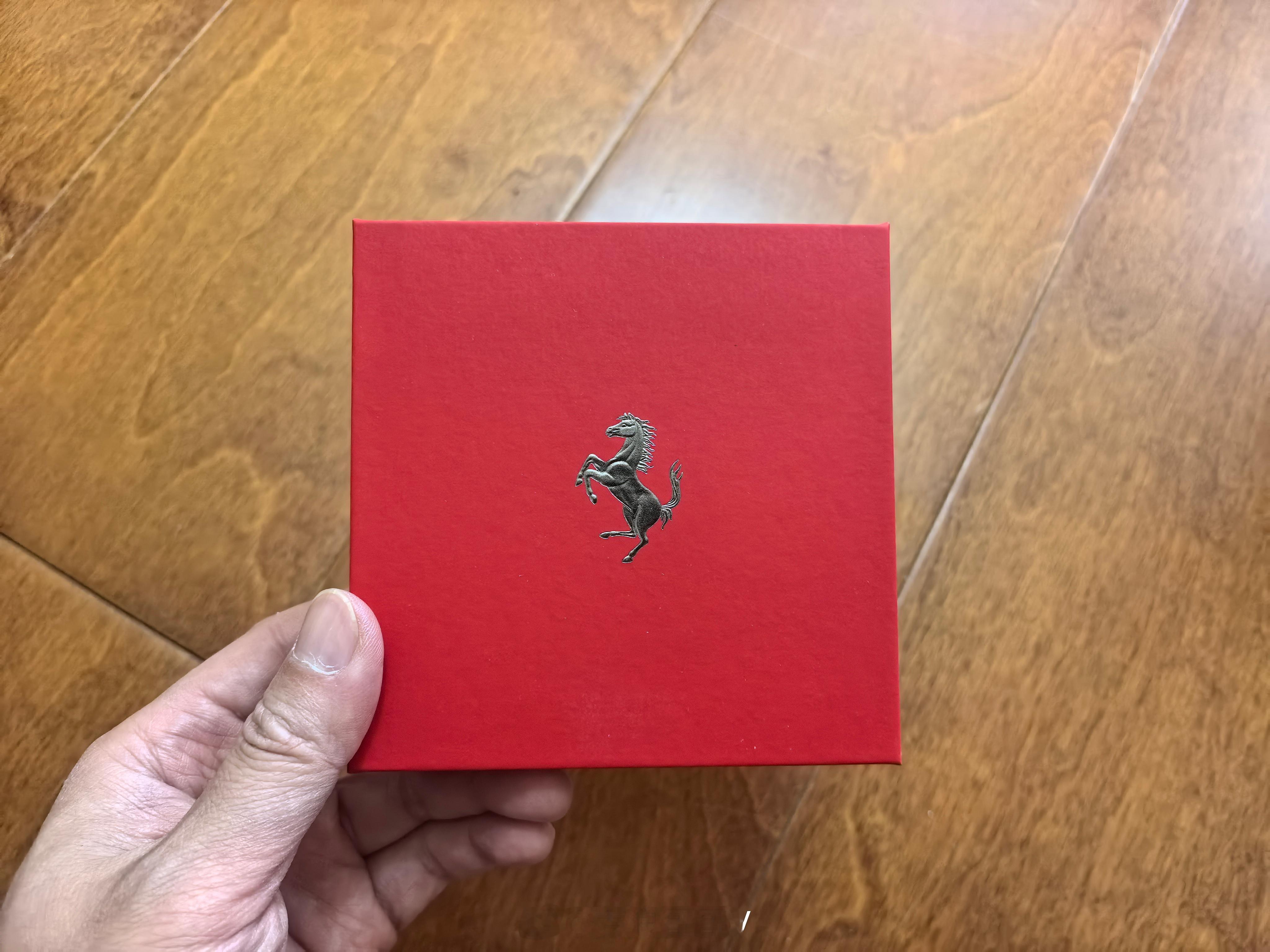 国庆快乐兄弟们，给大家抽个福利吧，从点赞评论里带铁粉标识的兄弟们里抽一个送出法拉