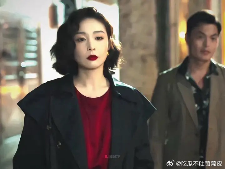 竟然不是高叶高叶演的也很好，但是南京照相馆太群像了，她的戏份不多！可以理解吧！只
