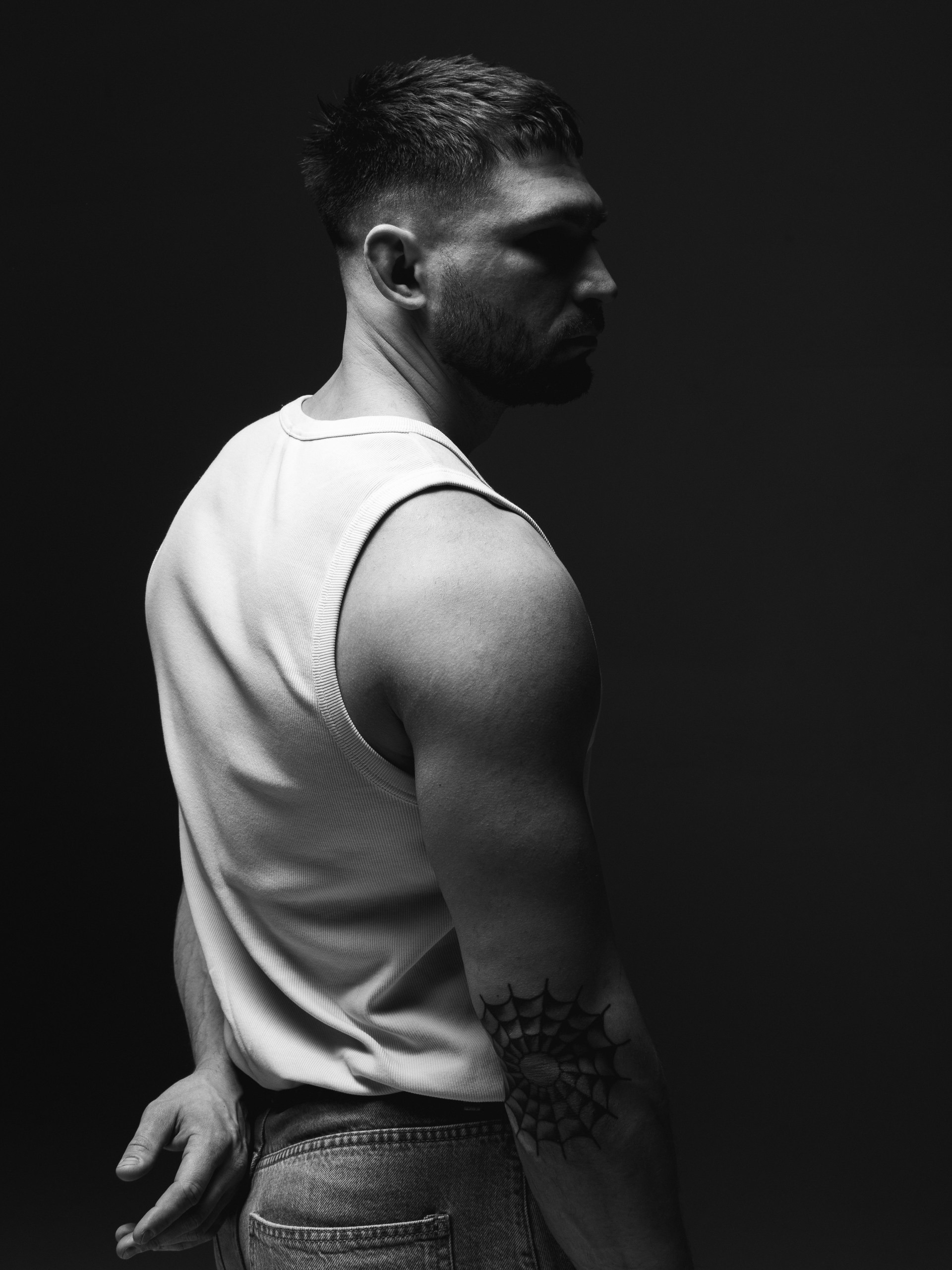 模特: Sergey Ulyev | 📸摄影师: Kirill 