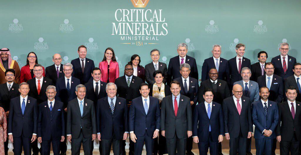 美国最近在华盛顿牵头，召集了一场55国参加的部长级会议，主题是关键矿产。明眼人都