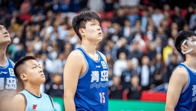 杨瀚森确认明年参加NBA选秀？这么有心气，小年不去大年去，这是特地为了让u19的