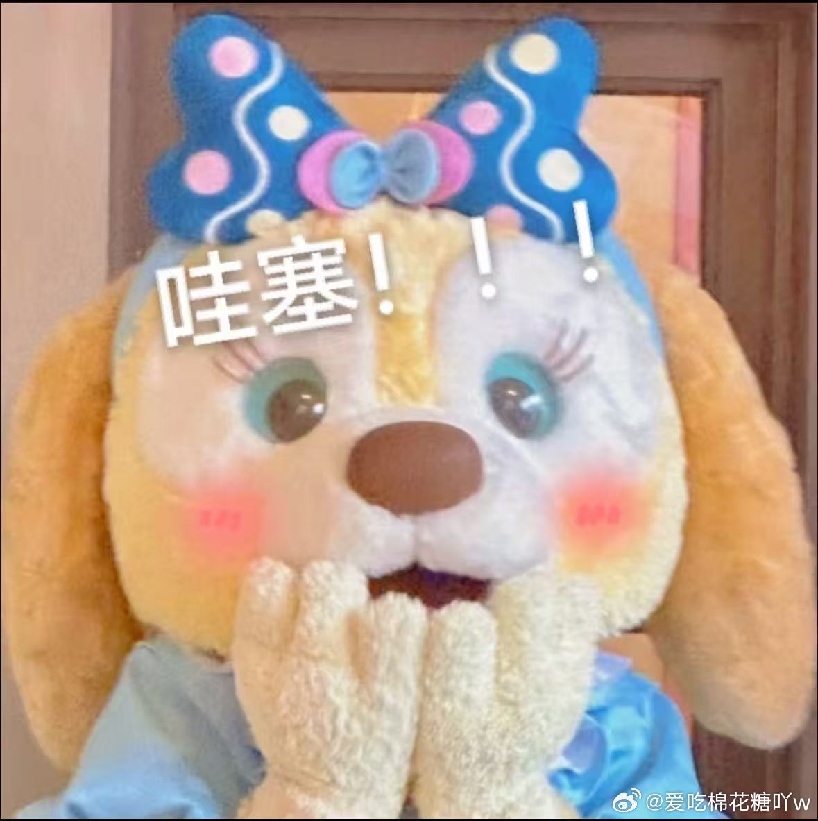 赛龙舟也有弹射起步的推背感不少路人驻足围观看得挪不开眼，龙舟一路破浪前行，节奏紧