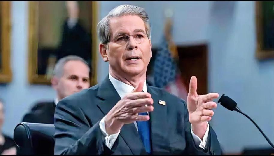 一场战略撤退开始了！2026年2月，一则消息引爆全网：中国监管部门正建议国内金融