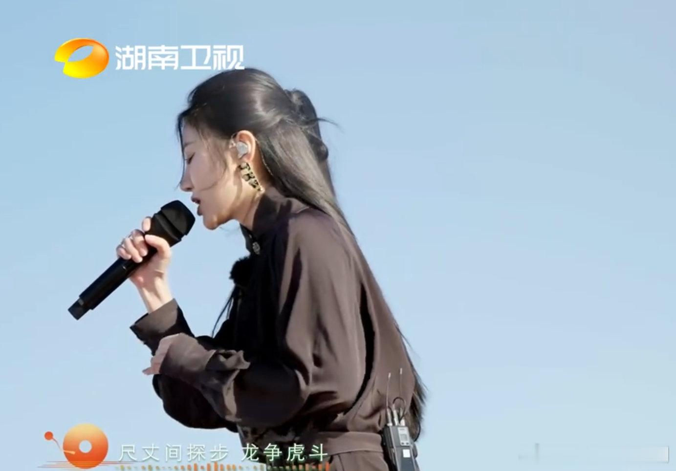 中国京剧给外国人一些文化震撼 太震撼了！京剧与 rap 的碰撞太有新意，张曦匀一