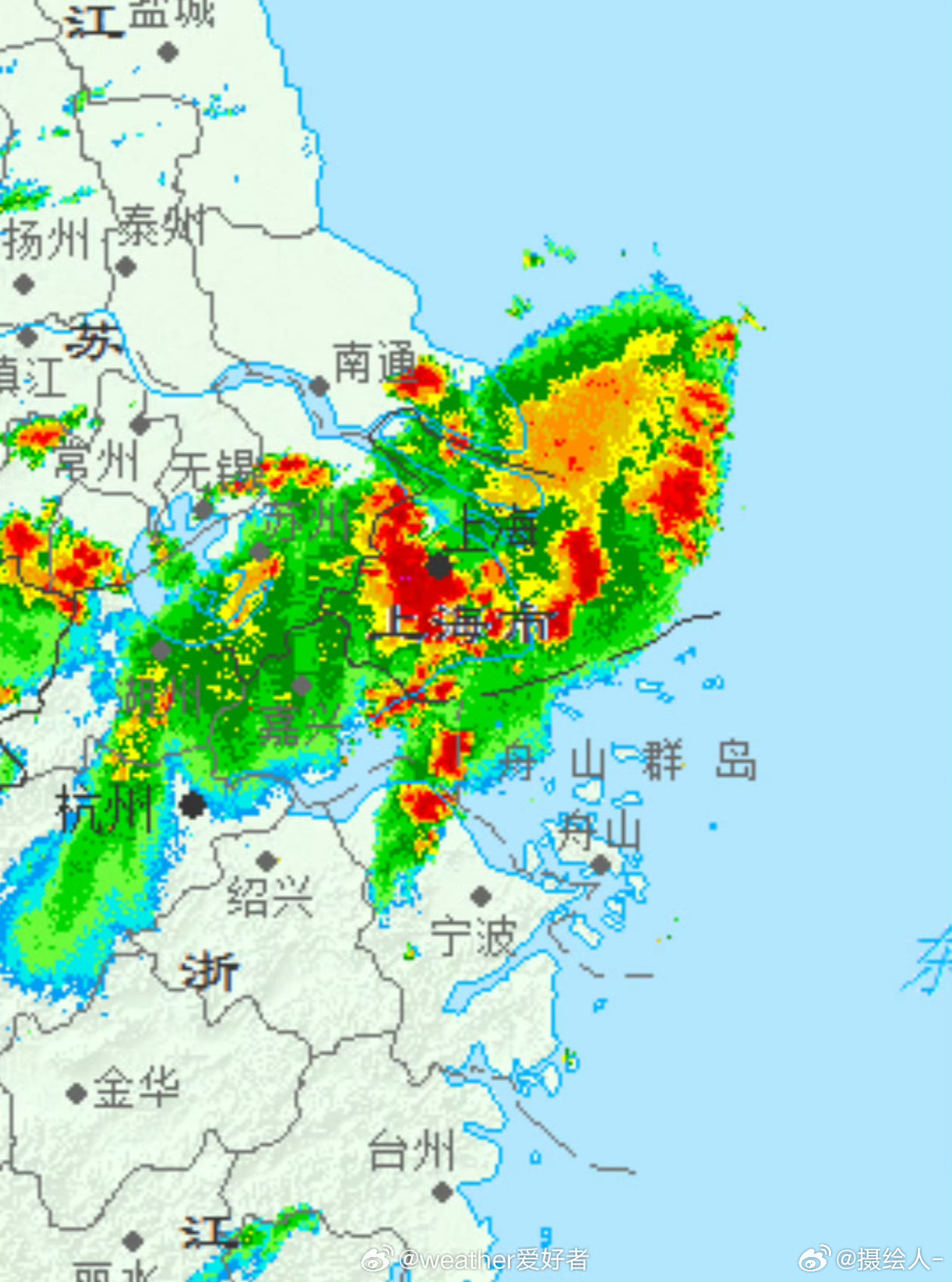 上海暴雨听说今晚的上海体育场都成上海游泳馆了？ 