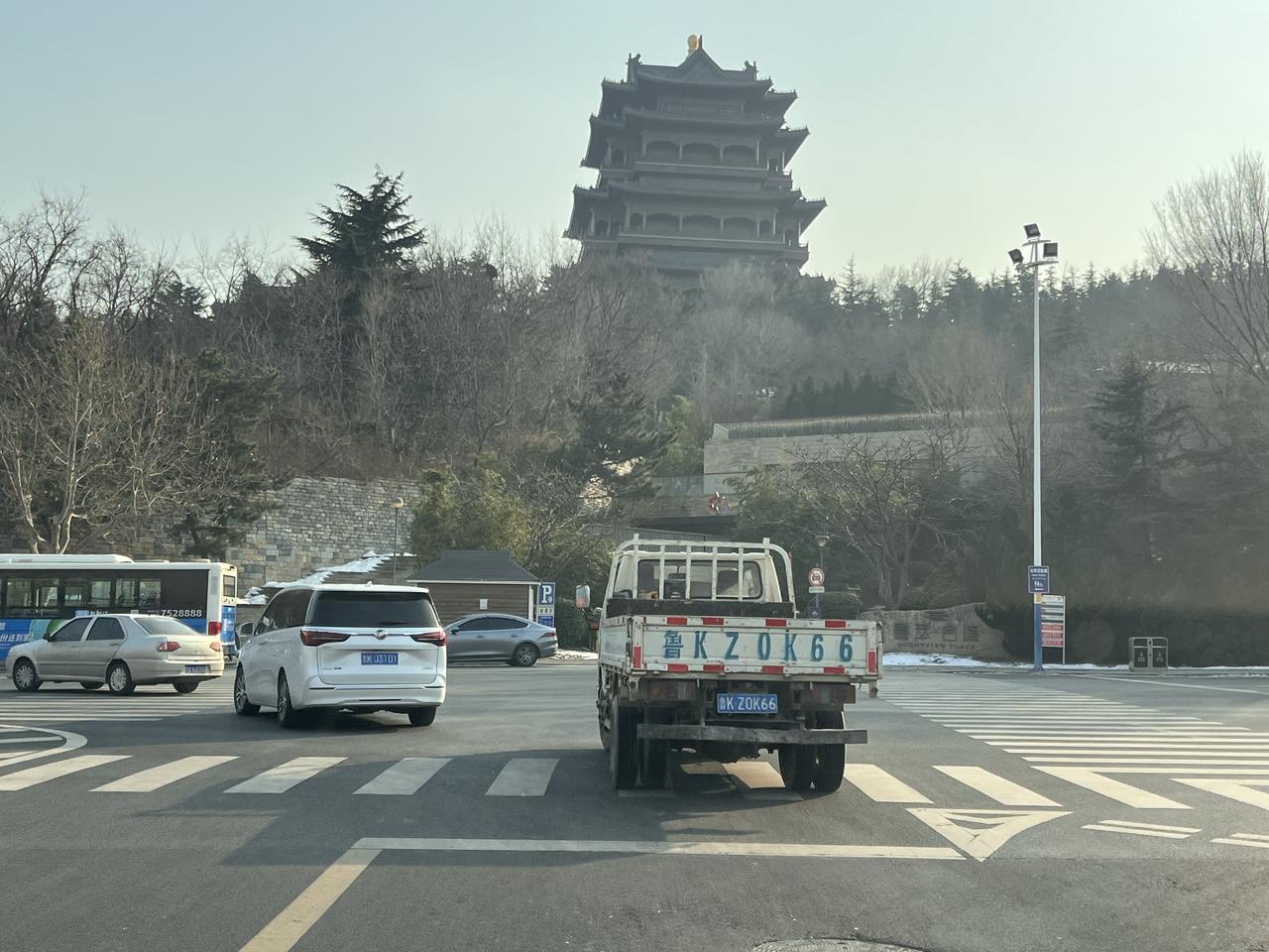 于海青：为何说威海的环翠楼特别让人怀旧？对于威海的环翠楼，相信很多人都不陌生，也