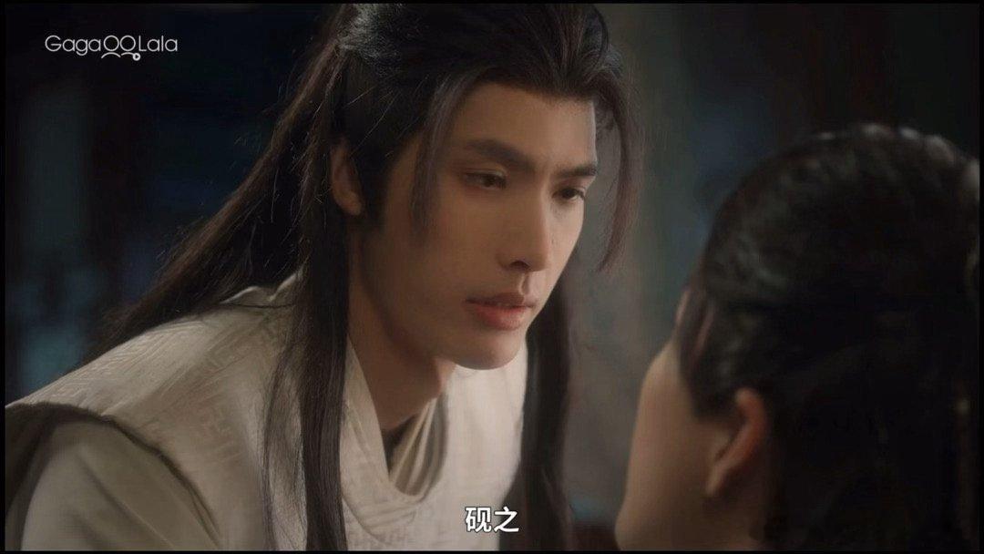 与君同男主古装扮相清雅脱俗，属于越看越有魅力的类型，眉眼温润气质绝佳，自带沉稳内