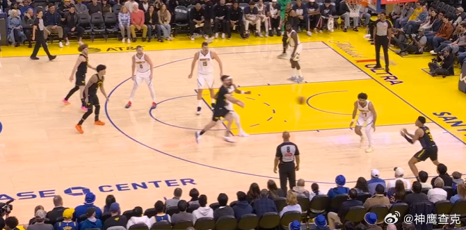 三年1500万续约勇士！多镜头逐帧拆解，桑托斯本季精彩表现1234567斯潘塞上