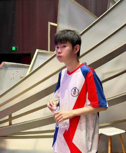 九尾XXZ超话 妈的怎么这么萌啊 蓁蓁你这么可爱啥意思？我直接被可爱晕了 这是全