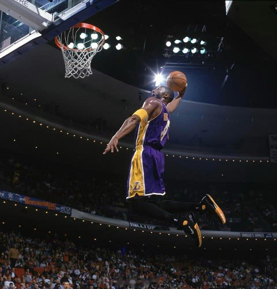 科比去世六周年北京时间2026年1月27日，恰逢科比·布莱恩特因空难离世六周年，