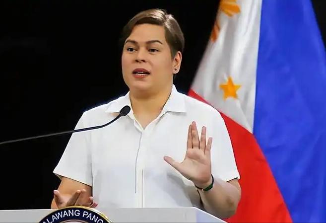 [月亮]在菲律宾政坛普遍“亲美”的当下，莎拉·杜特尔特简直是一股清流！作为前总统