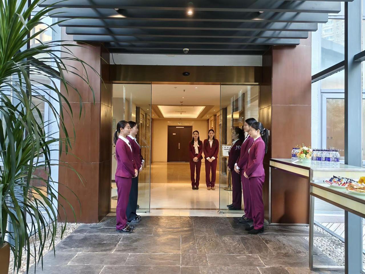 北京周末都市正念静心营 圆满举办。如何静心呢？如何安心呢？如何用智慧化解生活中的