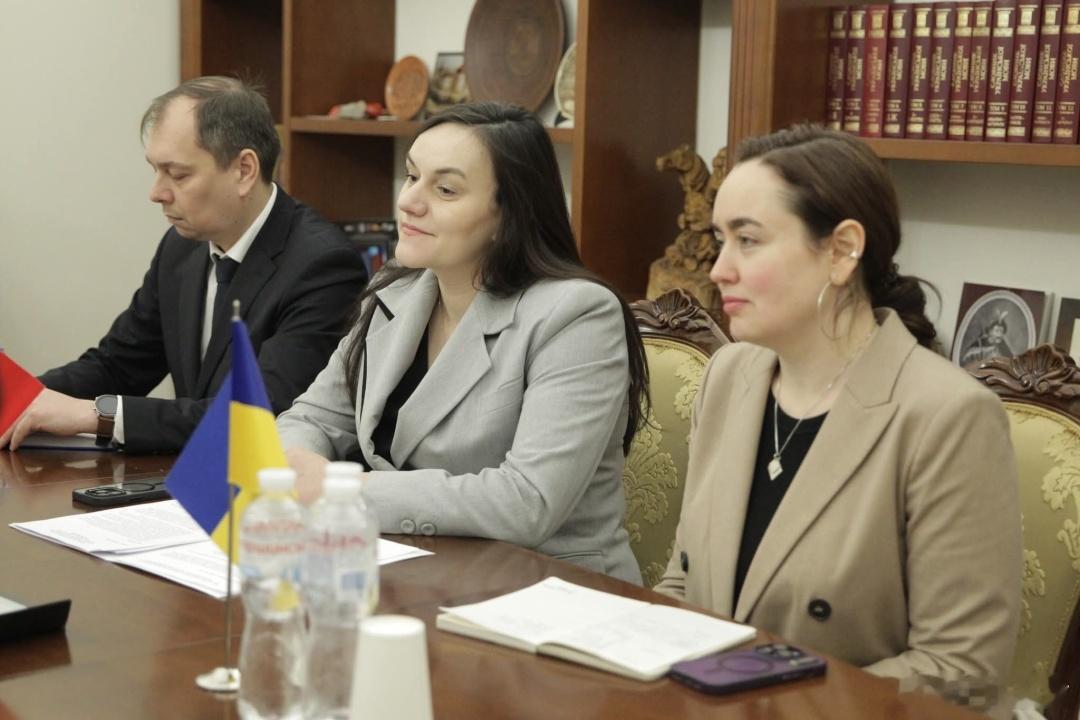 【乌克兰文化部长与中国大使讨论深化人文交流】网页链接乌克兰副总理兼文化部长别列日