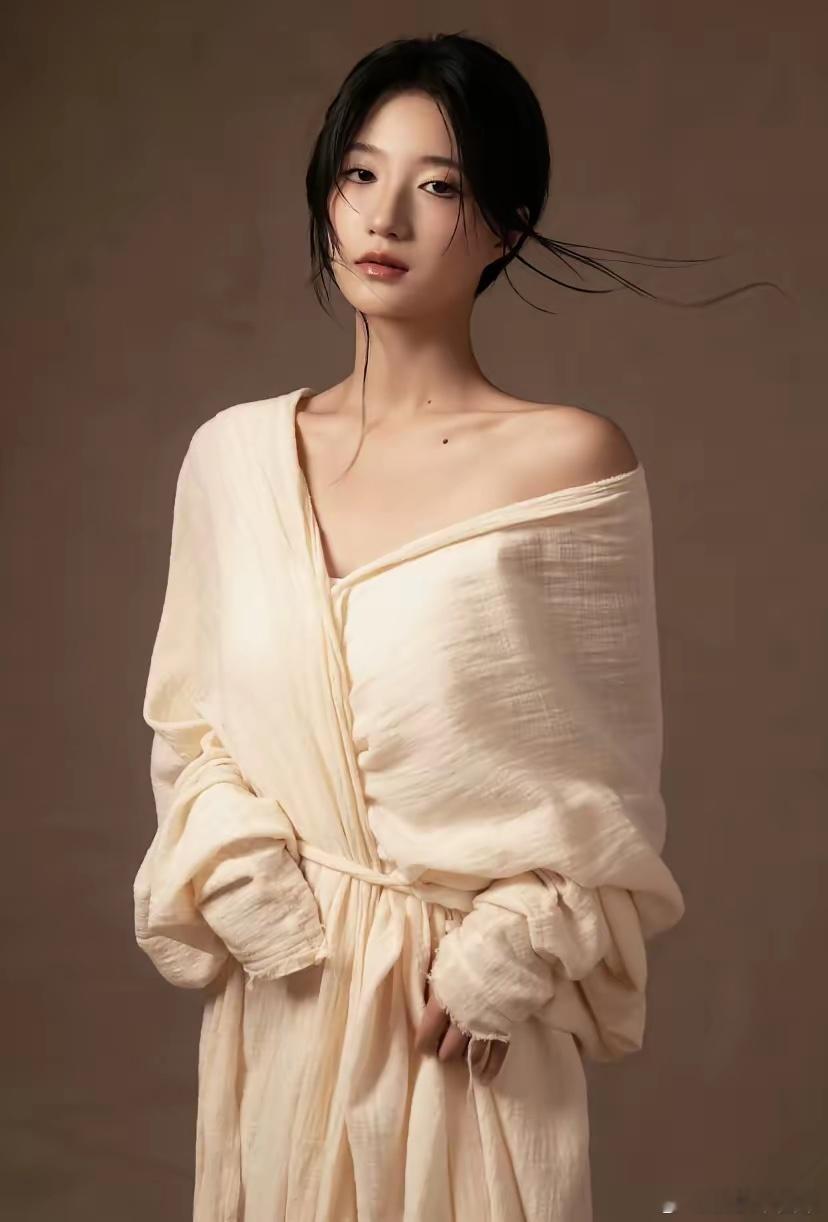 短剧圈男演员最想搭档的女演员不是郭宇欣，不是翟一莹而是拍一部火一部剧男主的兰岚兰