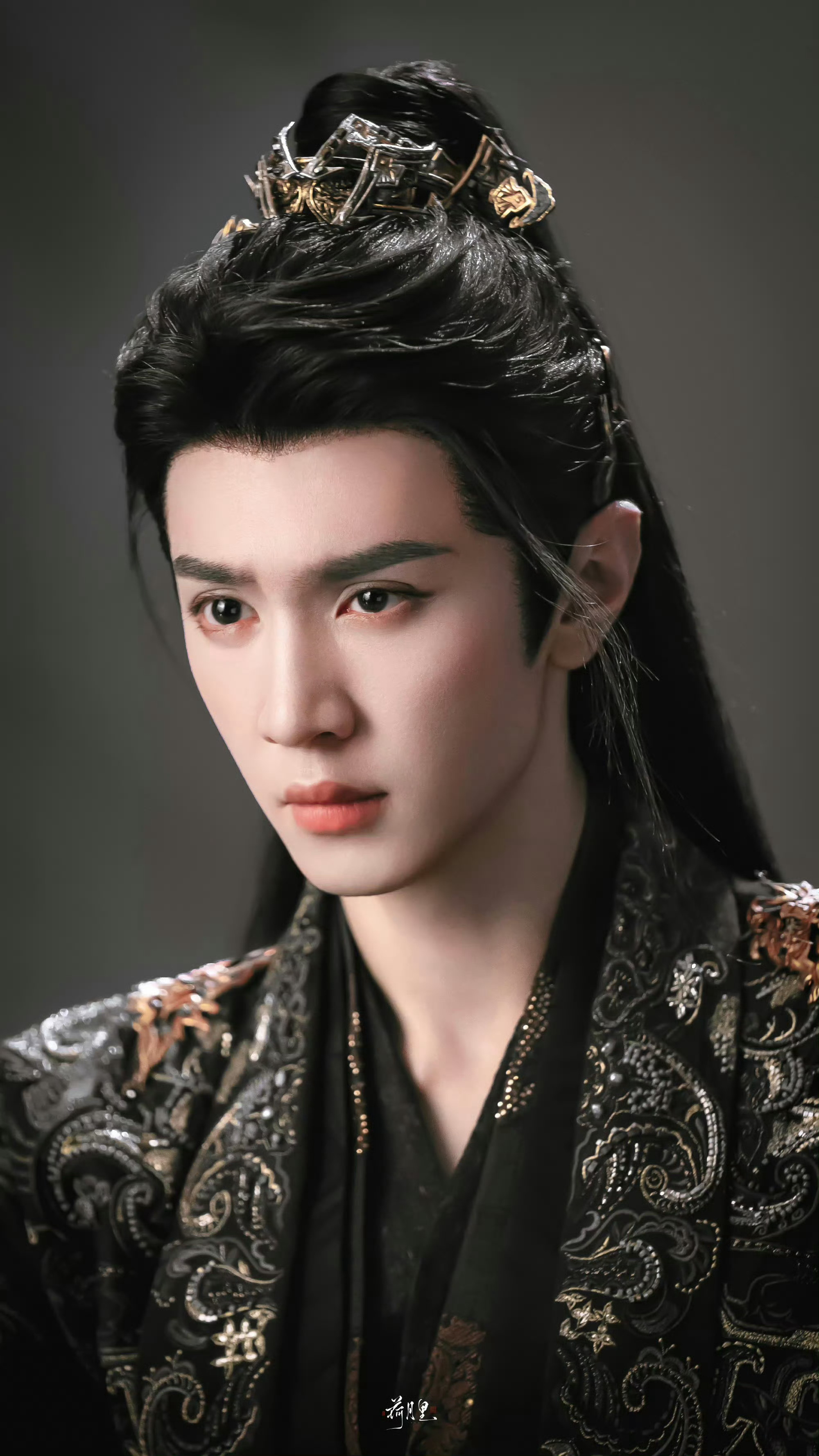 张凌赫《逐玉》🆚陈哲远《一笑随歌》得了一种看到谁喜欢谁的病张凌赫陈哲远将军造型