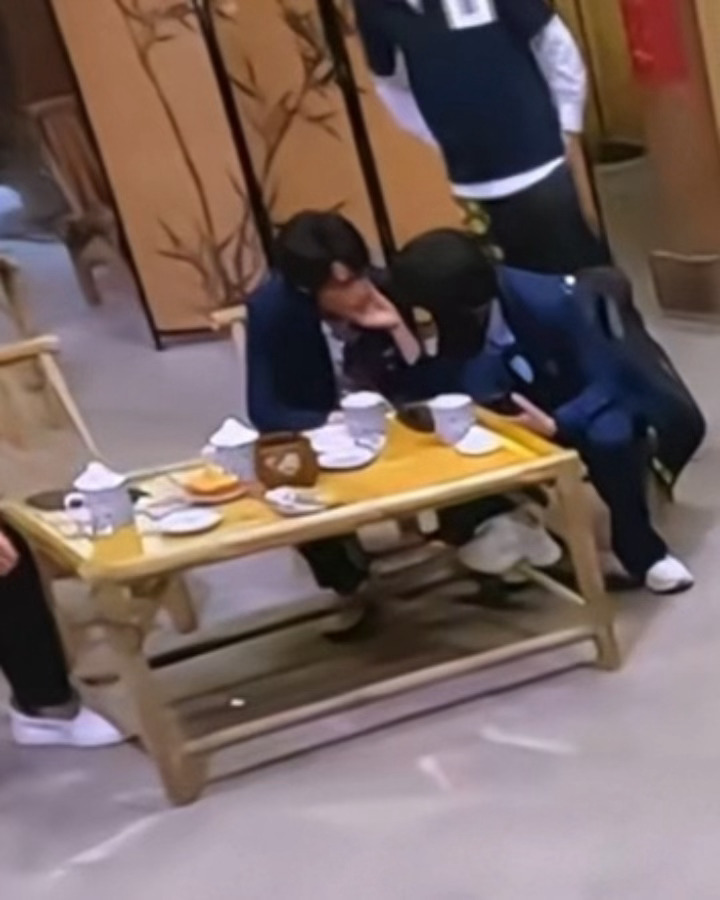 ………逆天 