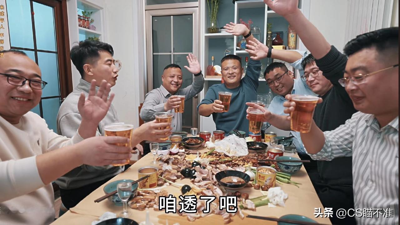 临沂七虎诞生：喷香哥，阿拉丁，徐大阳，卢总，杨总，大刘，大鹏～～
一桌子硬菜，菜