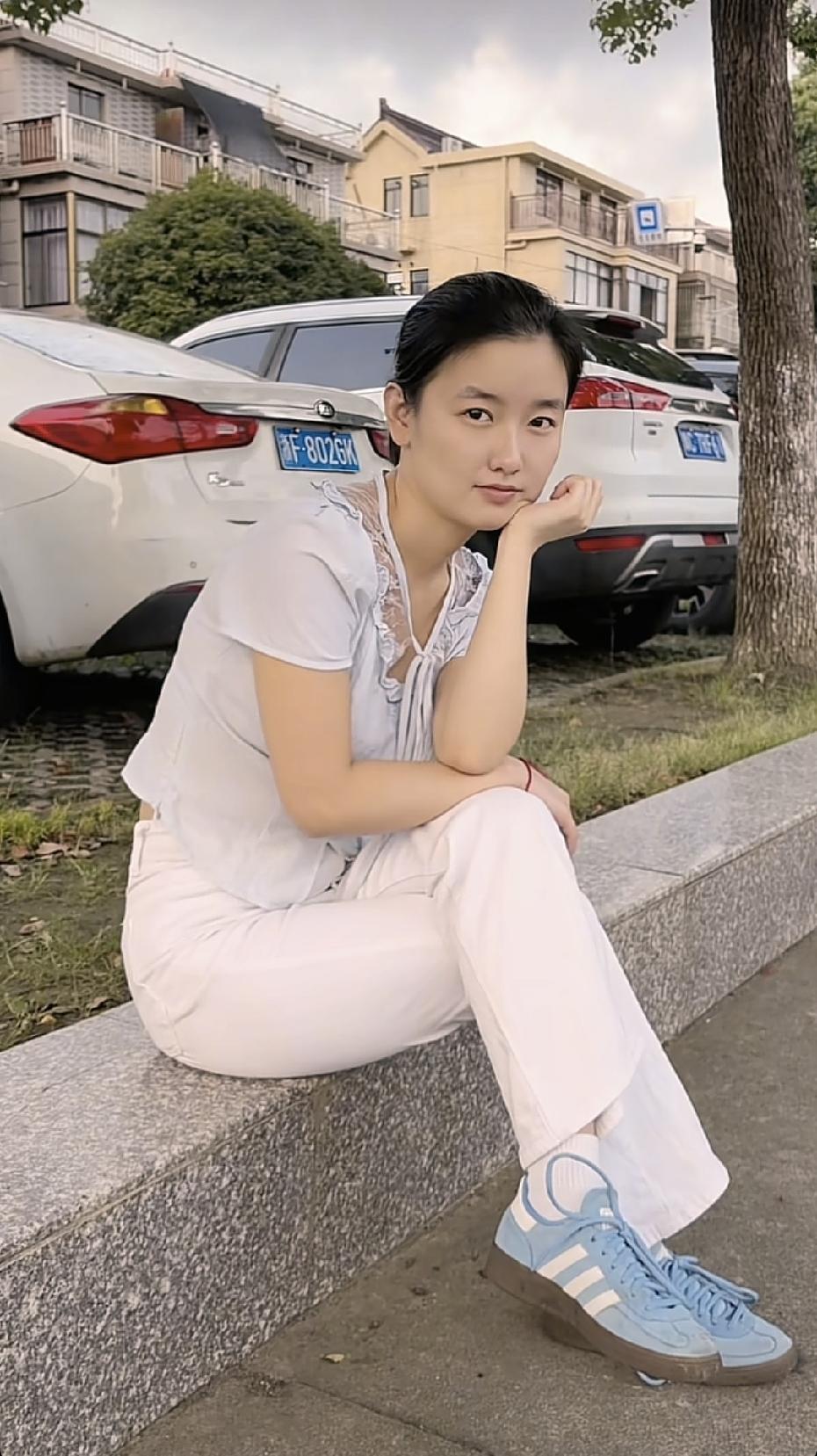 路边唠唠嗑。