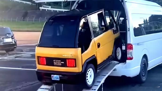 【日本初创公司打造袖珍电动汽车 】据外媒 Carscoops 今日报道，日本一家
