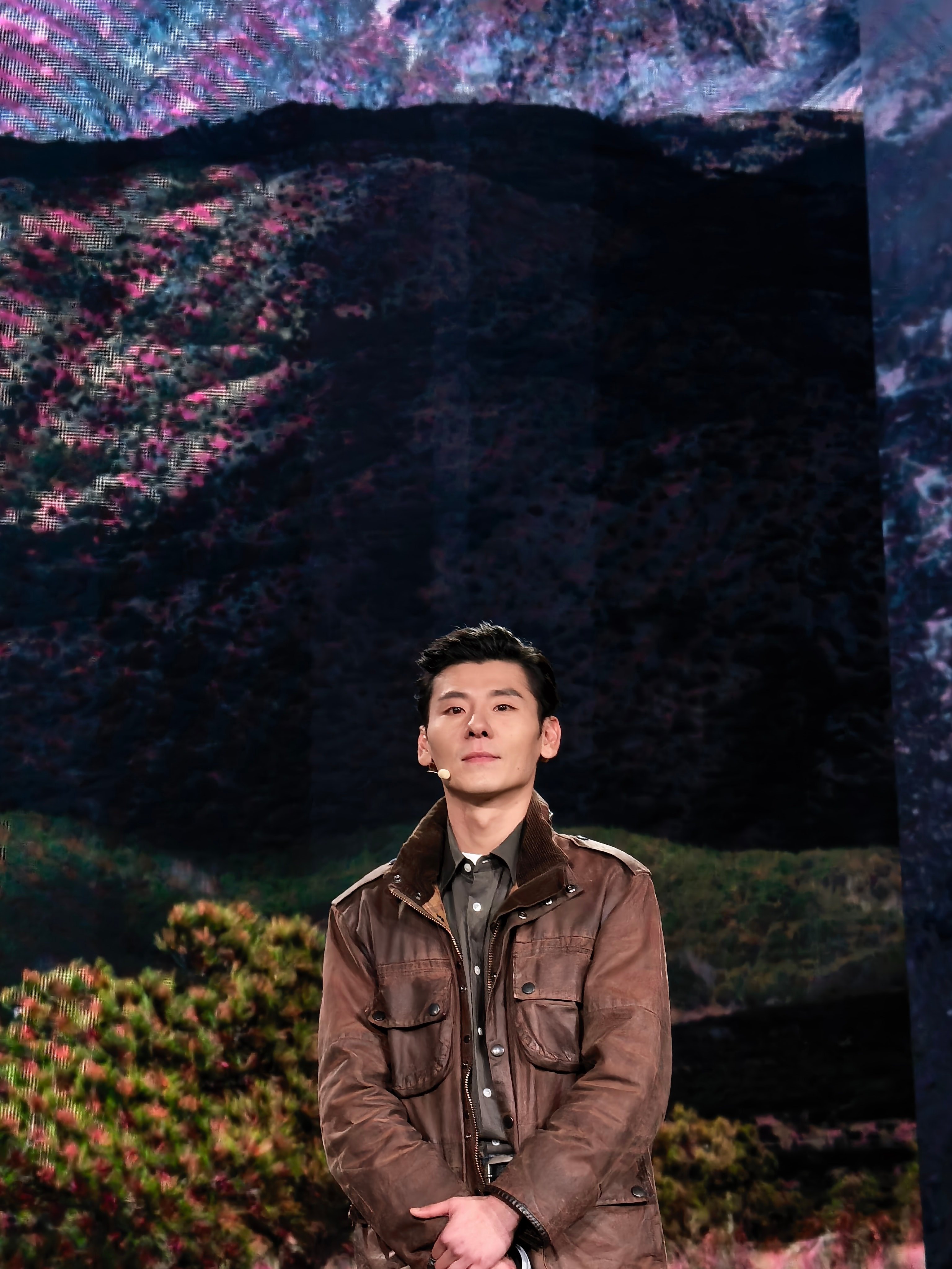 蒋奇明来了，带着他的vivo X300 Ultra、增距镜G2 Ultra和摄影