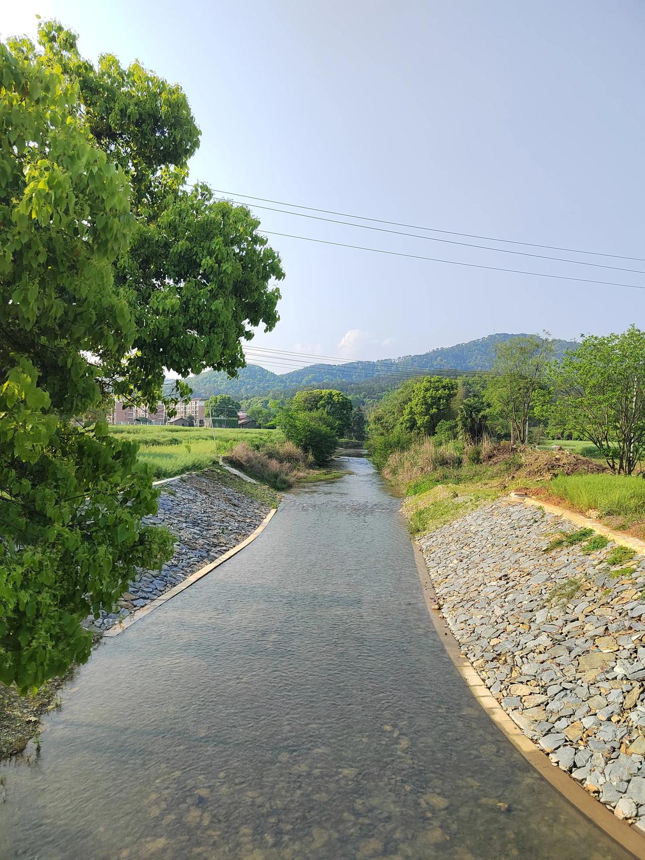 峤岭水上游——安义新民段

峤岭水是潦河的一级支流，体量远小于北潦河，何况还是上