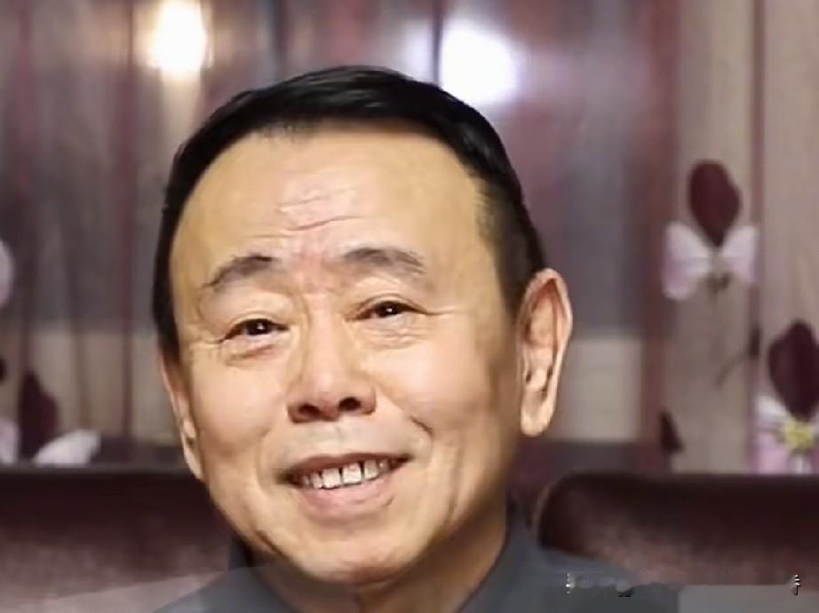 老演员潘长江在自己的社交平台上对网友说了这么一段话:“不要在恶意中伤老潘了，老潘