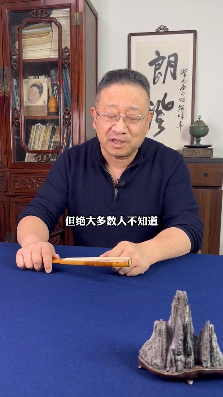 唐伯虎隔壁是大型商超。
从南京博物院那事，好多人知道了明代大画家仇英，但绝大多数