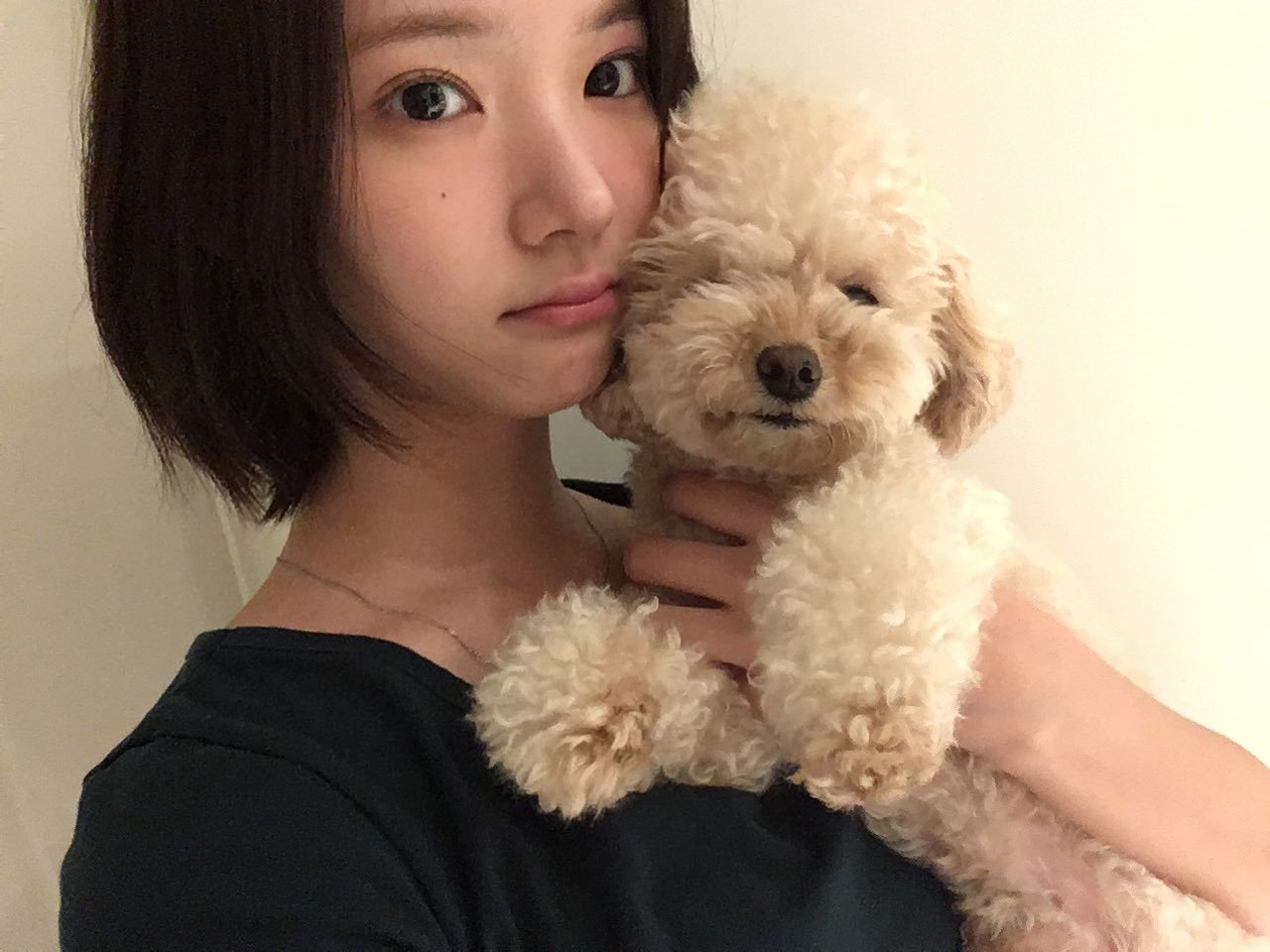 Hearts2Hearts JIWOO 我与女神合照又又又被泄露 ​​​