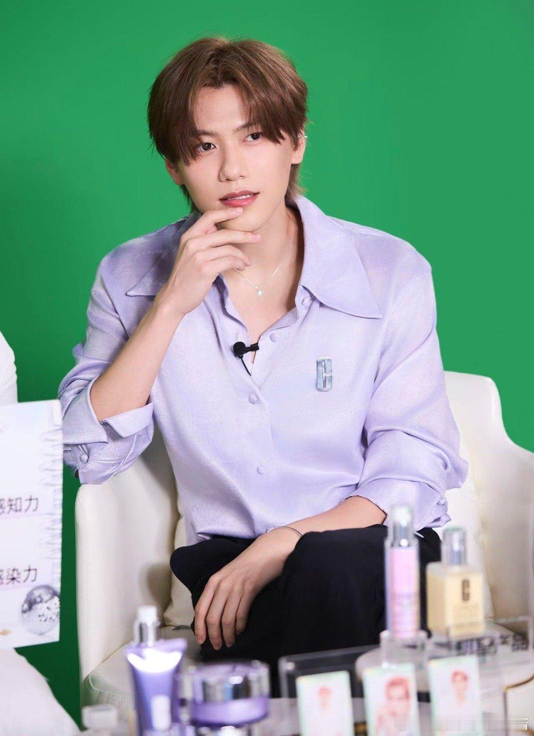 ˚⟡  悦凯经纪 ✖️  #邱宇辰  ⟡ ˚  𝗖𝗹𝗶𝗻𝗶𝗾𝘂𝗲