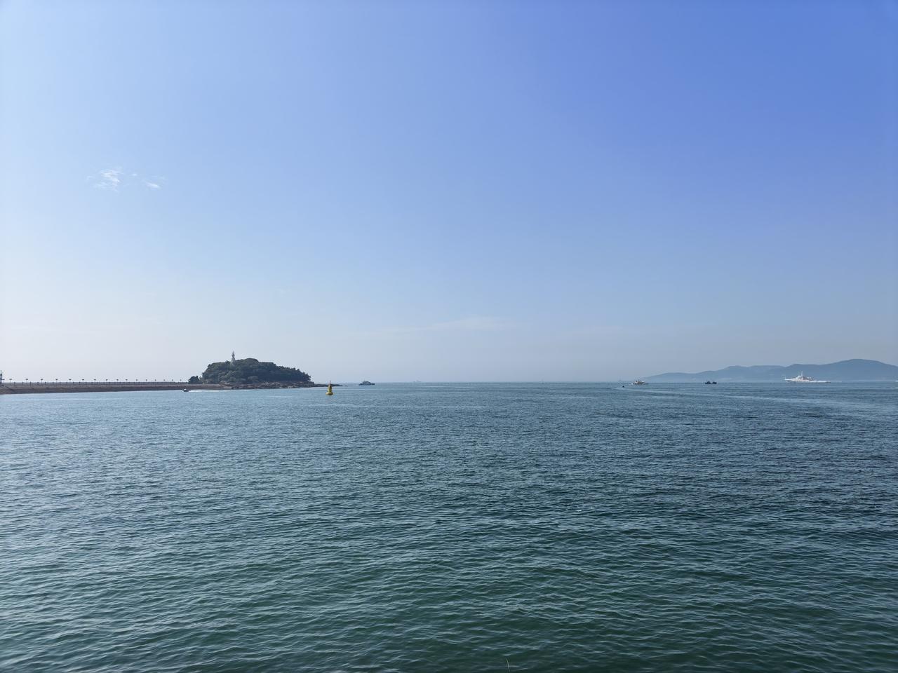 记录我的2026为什么人人都爱大海？因为大海广阔无边，又近乎水平，让心中的不平能