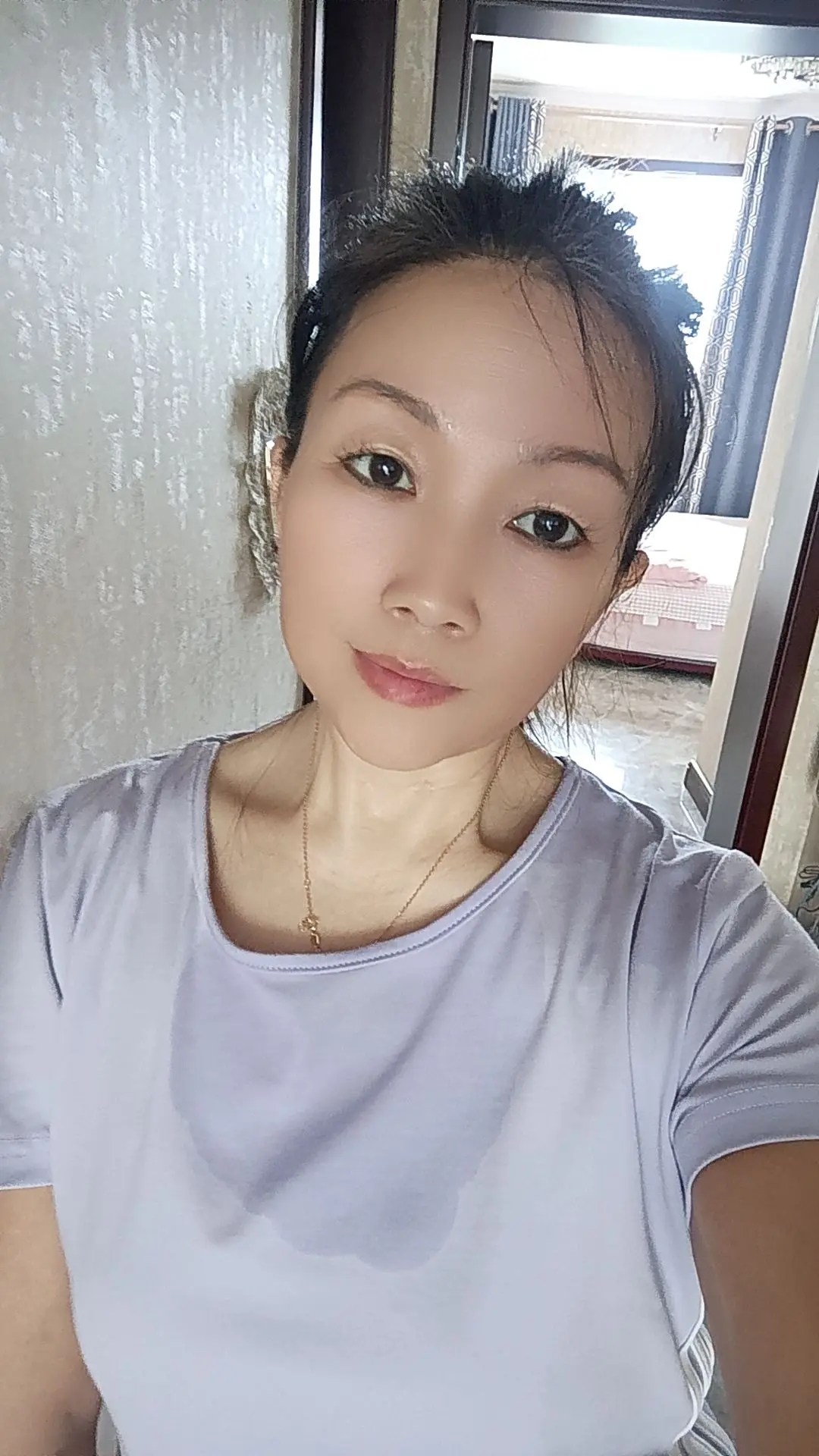 时间在走，年龄在长，懂得的多了，看透的多了，快乐也越来越少了，不得不承...